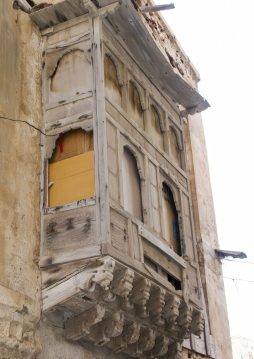 Old house with wooden mashrabiya, Al Hudaydah Governorate, Hodeidah, Yemen