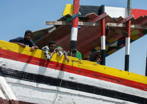 Yemeni sailors in a dhow, Al Hudaydah Governorate, Hodeidah, Yemen