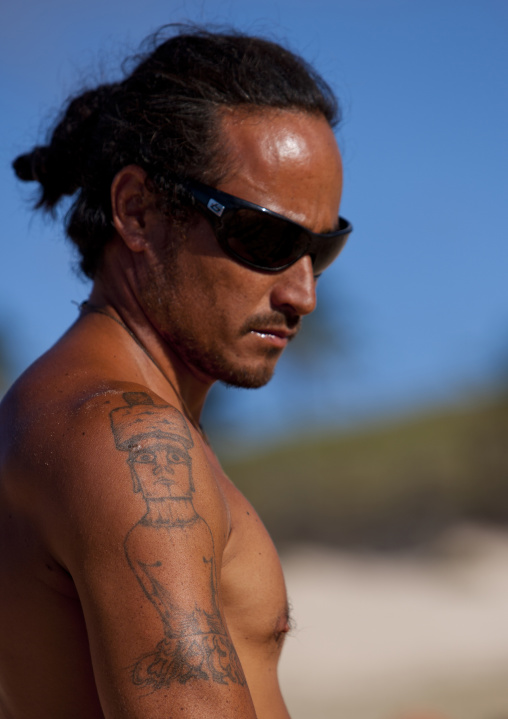 Tattooed man ready for canoe competition at anakena beach, Easter Island, Hanga Roa, Chile