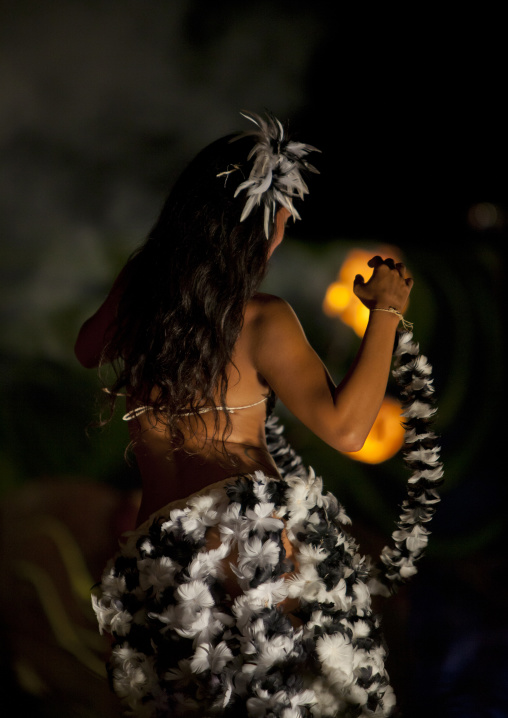 Lili Pate dancing during tapati festival, Easter Island, Hanga Roa, Chile