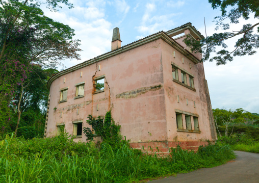 Old abandoned portuguese building, Cuanza Norte, N'dalatando, Angola