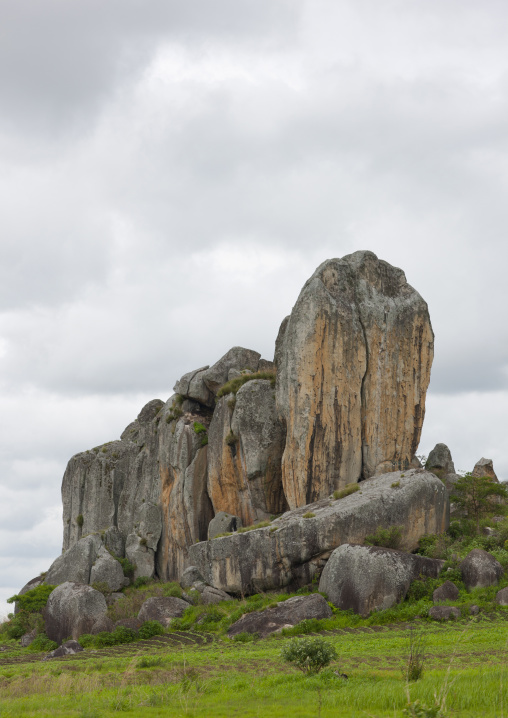 Morro Do Alemao Rock, Angola