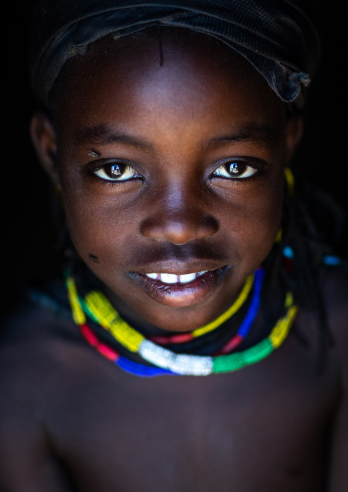 Muhakaona tribe girl portrait, Cunene Province, Oncocua, Angola