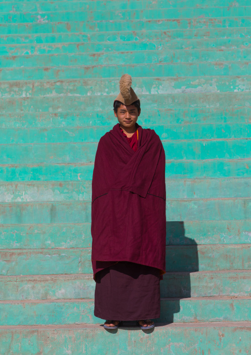 Tibetan monk from yellow hat sect in Bongya monastery, Qinghai province, Mosele, China