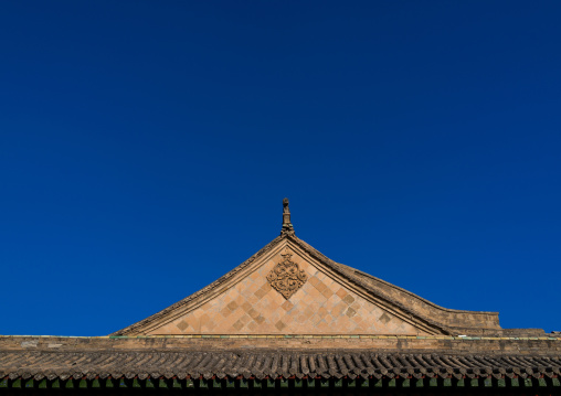 Roof of Dong Gong Guan mansion, Gansu province, Linxia, China