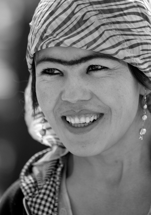 Uyghur Woman, Opal Village Market, Xinjiang Uyghur Autonomous Region, China