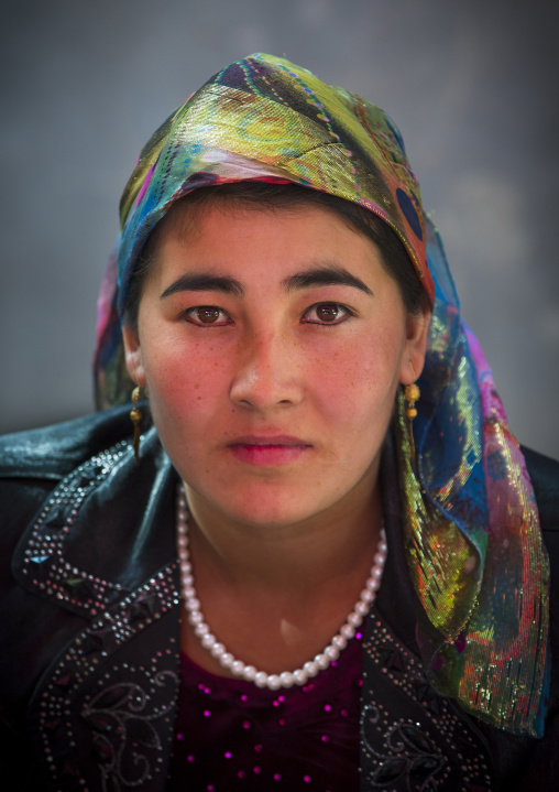 Uyghur Woman, Opal Village Market, Xinjiang Uyghur Autonomous Region, China