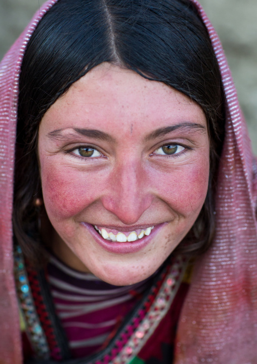 Portrait of a smiling wakhi nomad woman, Big pamir, Wakhan, Afghanistan