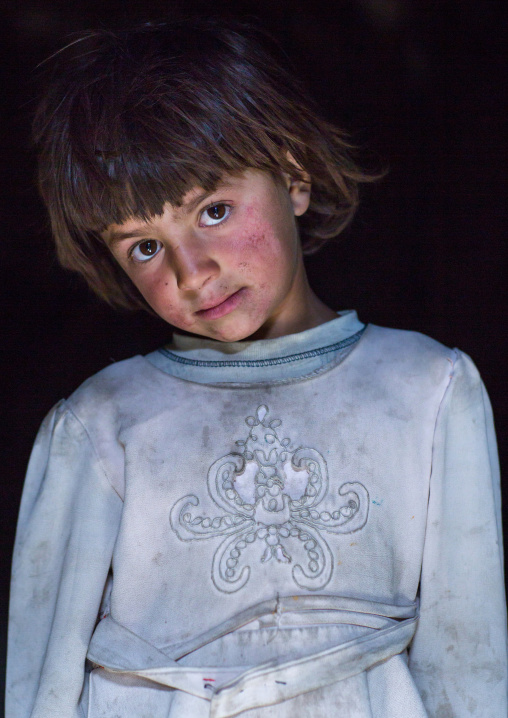 Portrait of an afghan girl from pamir, Badakhshan province, Qazi deh, Afghanistan