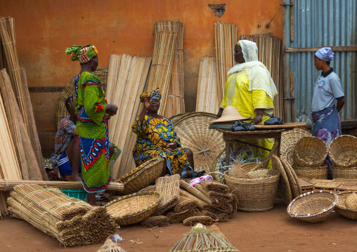 Benin, West Africa, Adjara, women selling baskets on a market