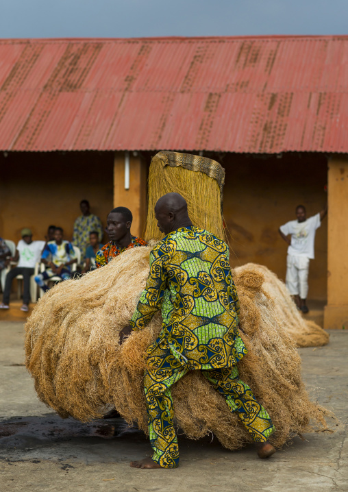 Benin, West Africa, Porto-Novo, zangbeto guardian of the night spirit dance in the royal palace