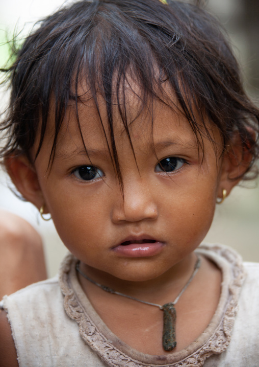 Portrait of a cambodian girl, Siem Reap Province, Angkor, Cambodia