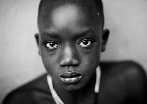 Bodi Boy Portrait Straight Look Hana Mursi Village Omo Valley Ethiopia
