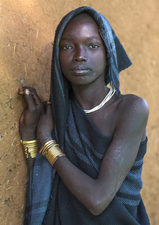 Beautiful Bodi Tribe Teenage Girl, Hana Mursi, Omo Valley, Ethiopia