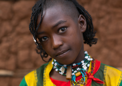 Bana tribe teenage girl, Omo valley, Key afer, Ethiopia