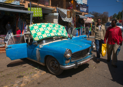 Old peugeot 404 taxi, Harari region, Harar, Ethiopia