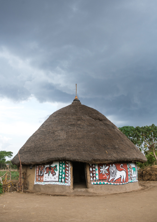 Ethiopia, Kembata, Alaba Kuito, painted house of alaba people