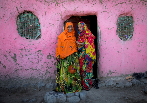 Aminat with her daughter Hannah that she had when she was 14 years old, Afar region, Assaita, Ethiopia