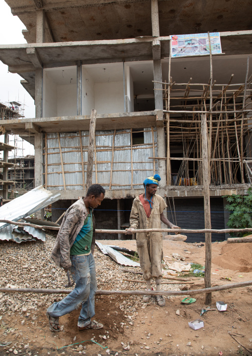 Ethiopian construction workers, Harari region, Harar, Ethiopia