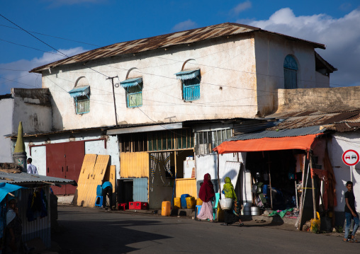 Local market in the streets of the old town, Harari region, Harar, Ethiopia