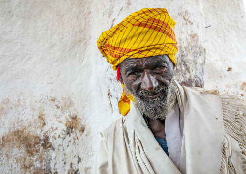 Oromo pilgrim old man in Sheikh Hussein shrine, Oromia, Sheik Hussein, Ethiopia