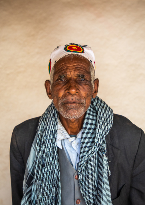 Oromo pilgrim man in Sheikh Hussein shrine, Oromia, Sheik Hussein, Ethiopia