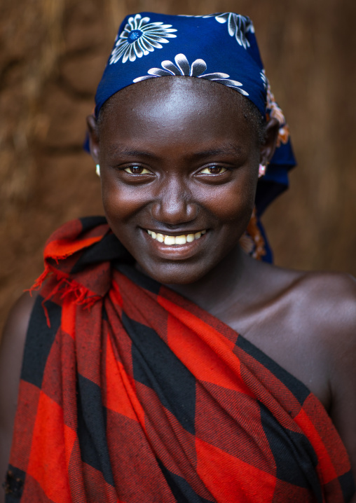 Dizzi tribe woman portrait, Omo valley, Kibish, Ethiopia