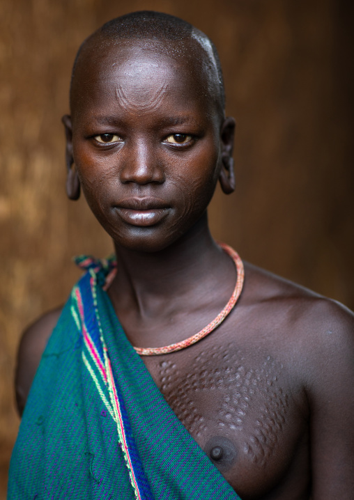 Portrait of a suri tribe woman, Omo valley, Kibish, Ethiopia