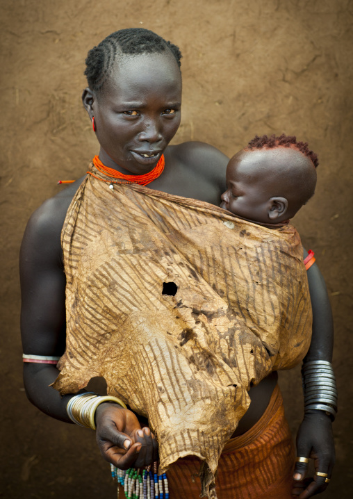 Bodi Tribe Woman And Her Baby, Hana Mursi, Omo Valley, Ethiopia