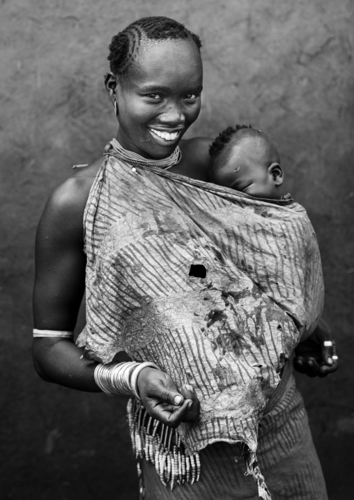 Bodi Tribe Woman And Her Baby, Hana Mursi, Omo Valley, Ethiopia