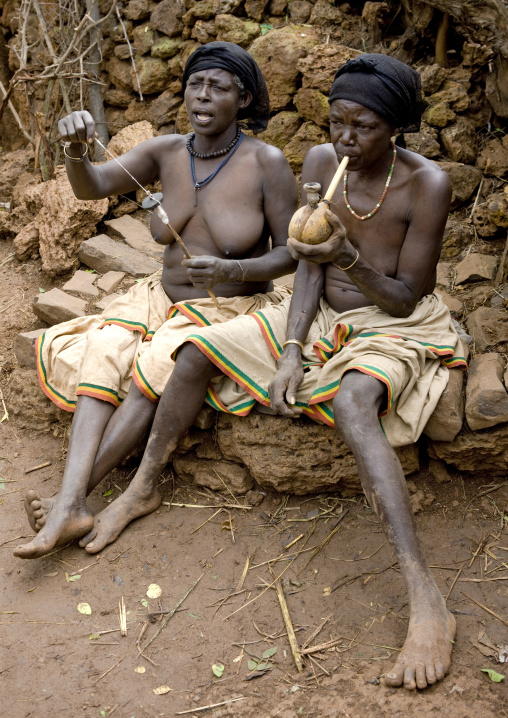 Portrait Of Topless Konso Tribe Women With Traditionnal Skirts, Omo Valley, Omo Valley, Ethiopia