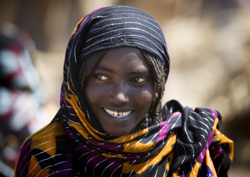 Afar tribe woman with sharpened teeth, Assaita, Afar regional state, Ethiopia