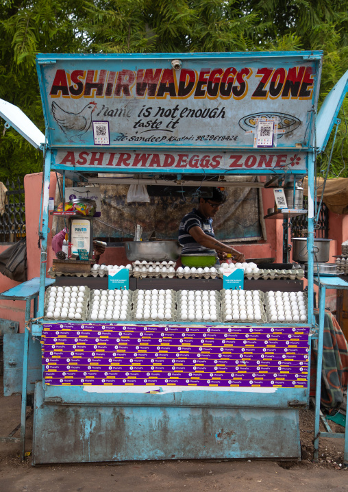 Fresh eggs for sale in the street, Rajasthan, Bikaner, India