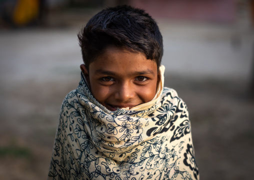 Portrait of a rajasthani boy in the cold, Rajasthan, Baswa, India