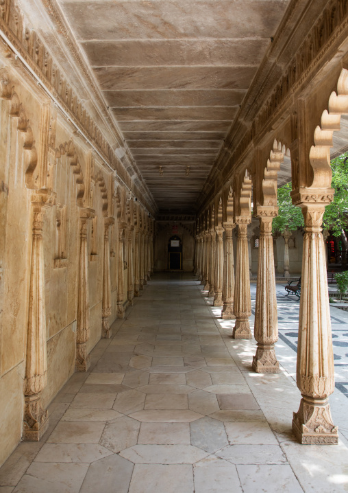 Pillared corridors in the city palace, Rajasthan, Udaipur, India