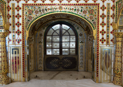 Ornate door in city palace, Rajasthan, Jaipur, India
