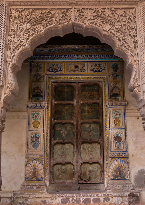 Decorated carved window in Mehrangarh fort, Rajasthan, Jodhpur, India