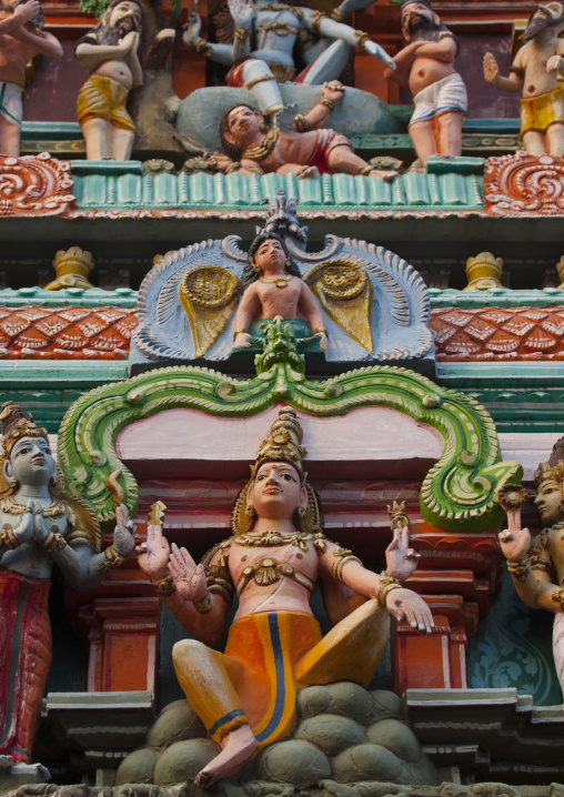 Colorful Statues Of Lord Shiva At Kapaleeswarar Temple, Mylapore, Chennai, India