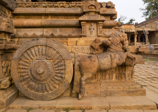 Rock Cut Carving Of The Horse Drawn Chariot Onto The Mandapam In The Airavatesvara Temple, Darasuram, India