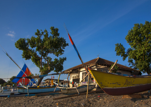Prahu Boats On A Beach, Mataram, Lombok Island, Indonesia