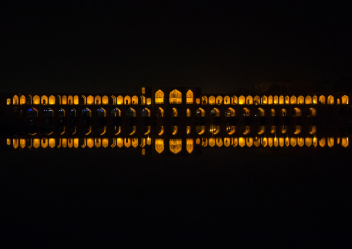 a view of the si-o-seh bridge at night highlighting the 33 arches, Isfahan Province, isfahan, Iran