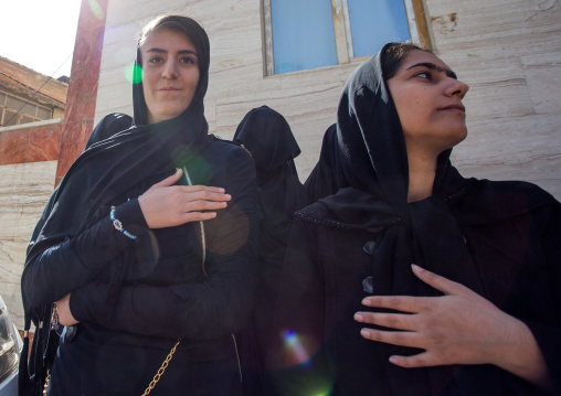 Iranian Shiite Women During The Chehel Manbar Ceremony One Day Before Ashura, Lorestan Province, Khorramabad, Iran