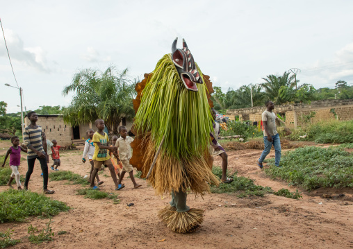Goli sacred mask in Baule tribe arriving in a ceremony, Région des Lacs, Bomizanbo, Ivory Coast
