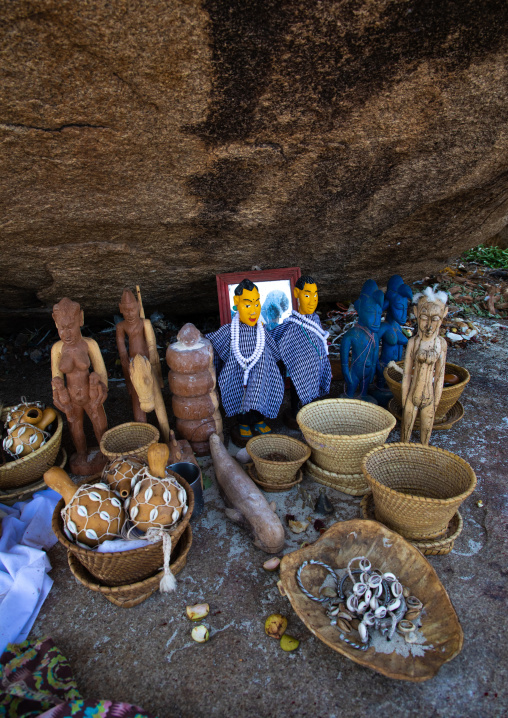 Senufo animist sanctuary where animal sacrifices are made, Savanes district, Shienlow, Ivory Coast