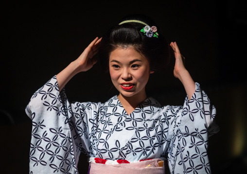 Portrait of a maiko called Chikasaya, Kansai region, Kyoto, Japan