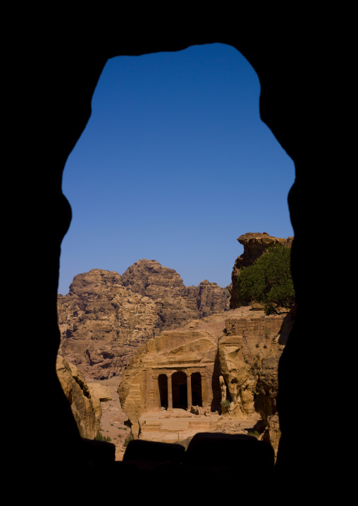 Triclinium, Petra, Jordan
