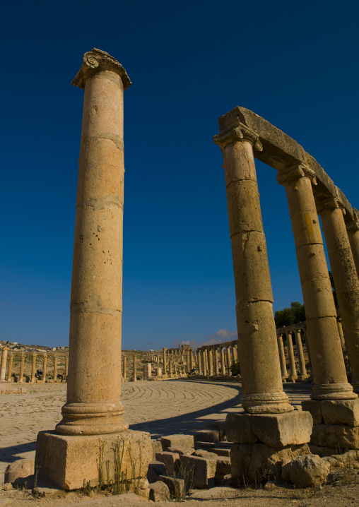 Roman Oval Forum, Jerash, Kordan