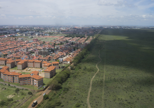 End of the town and beginning of the nairobi national park, Nairobi county, Nairobi, Kenya