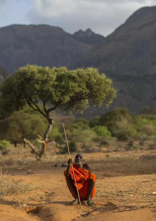 Rendille blind tribe old man, Marsabit district, Ngurunit, Kenya