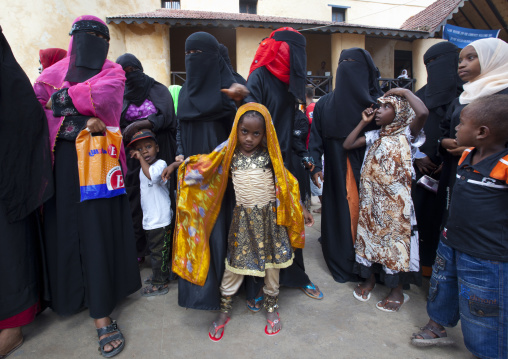 Muslim women and children during Maulid festival, Lamu County, Lamu, Kenya